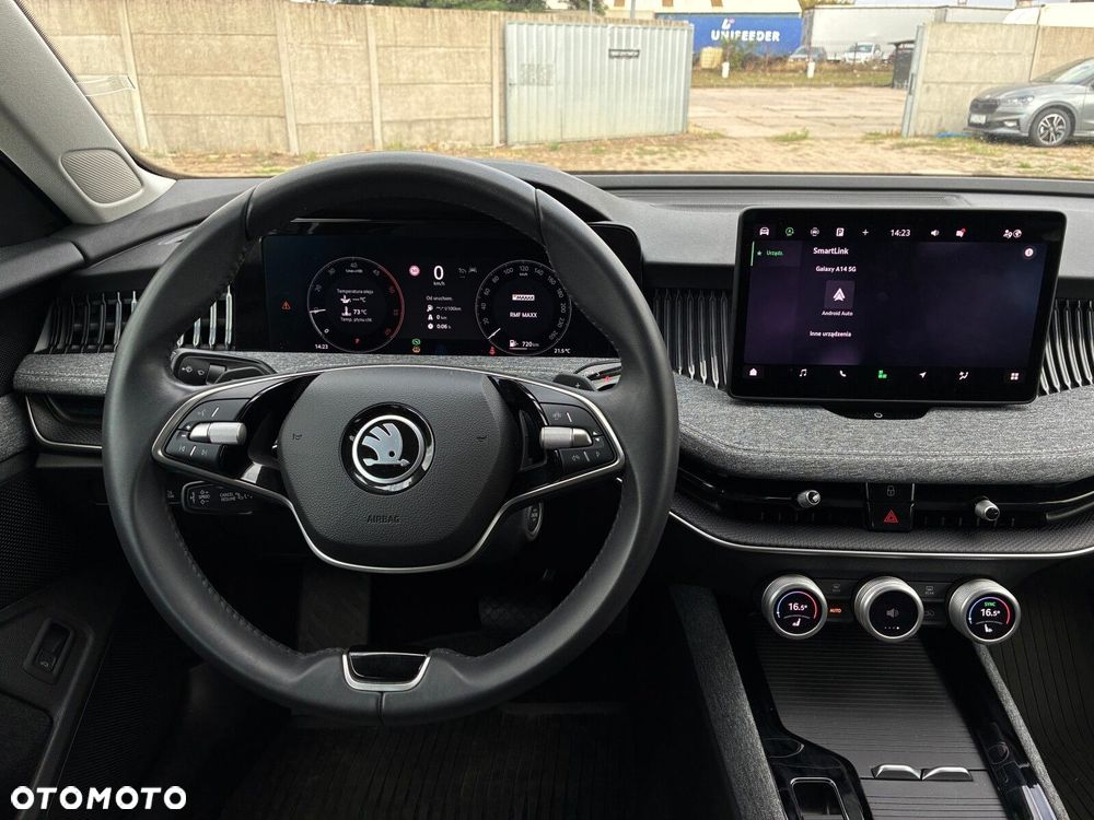 Skoda Superb 2.0 TDI SCR Selection DSG - 11