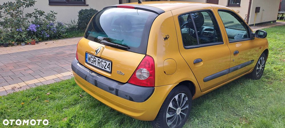 Renault Clio - 7