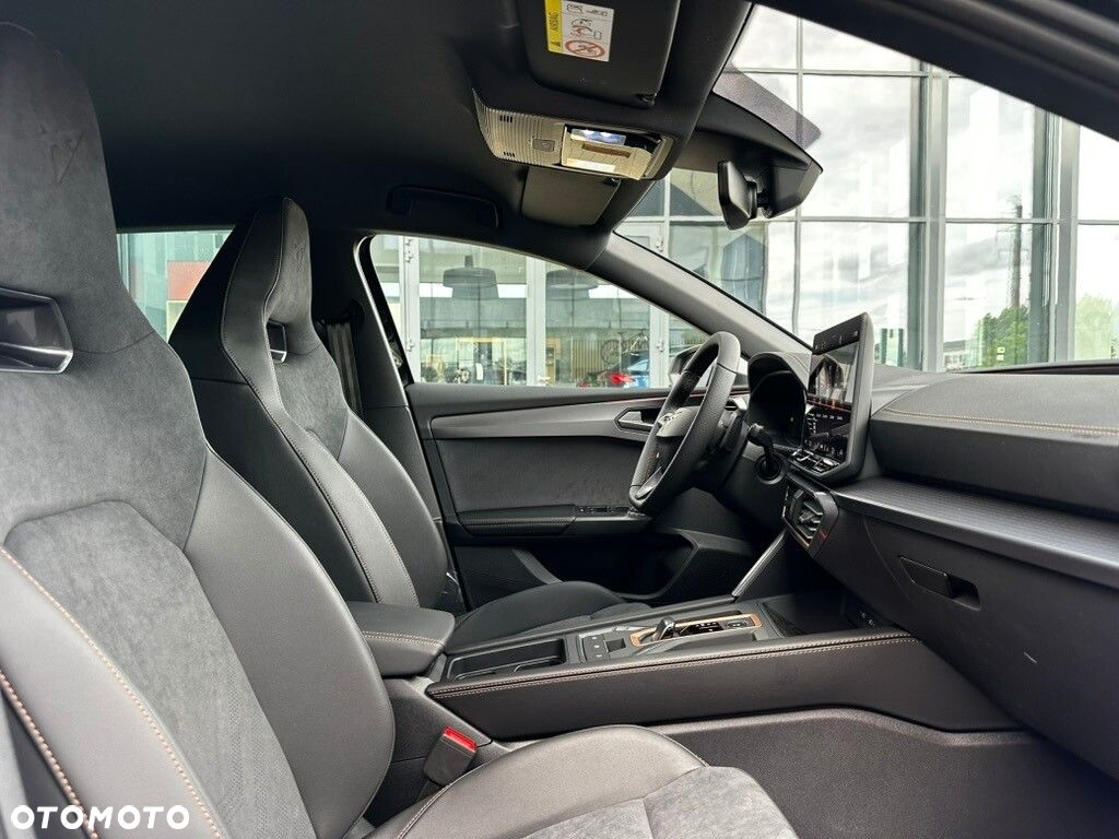 Cupra Leon 1.5 eTSI mHEV DSG - 32