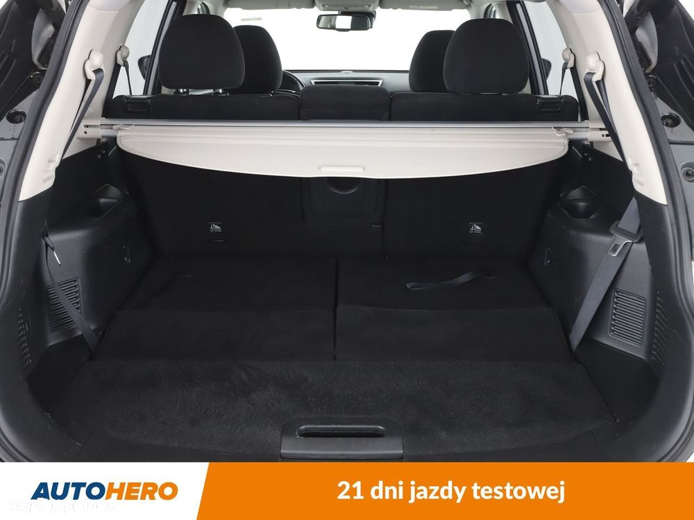 Nissan X-Trail - 17
