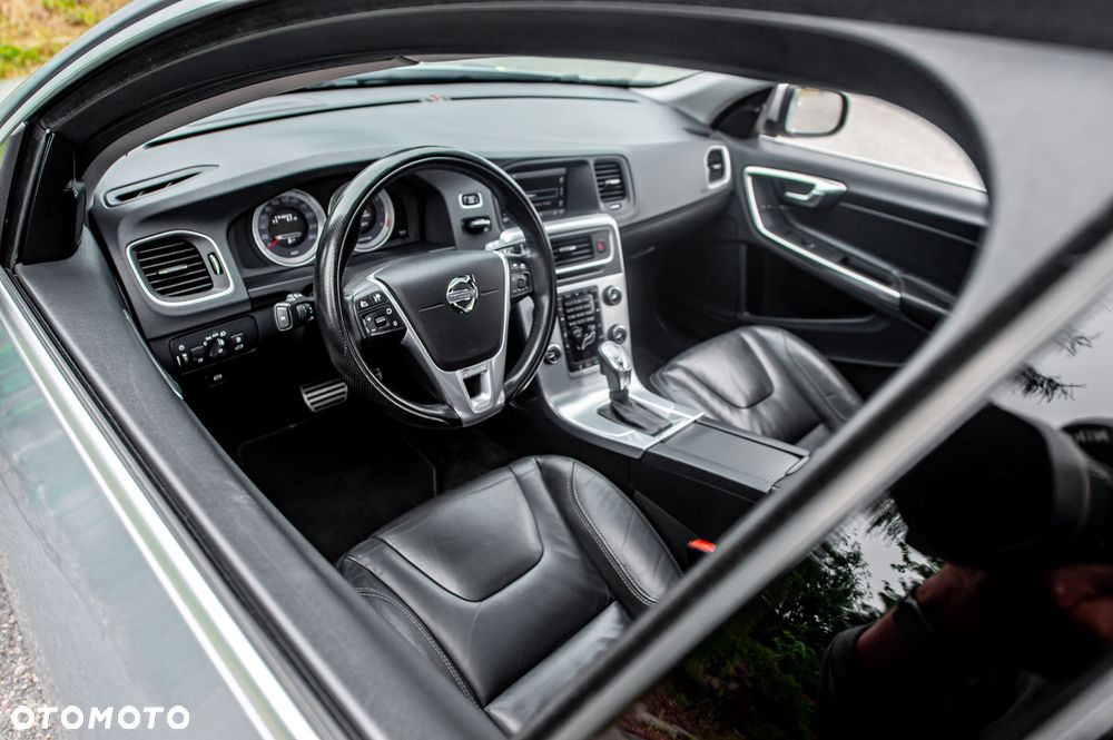 Volvo V60 T3 Geartronic Powershift RDesign - 16