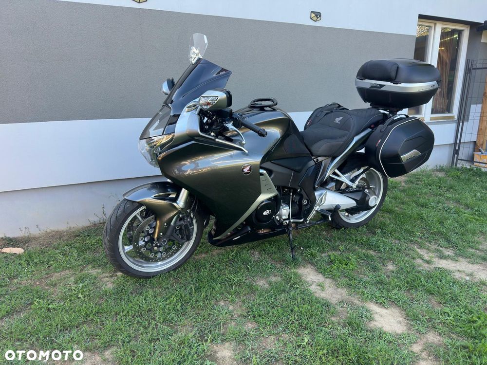 Honda VFR - 1