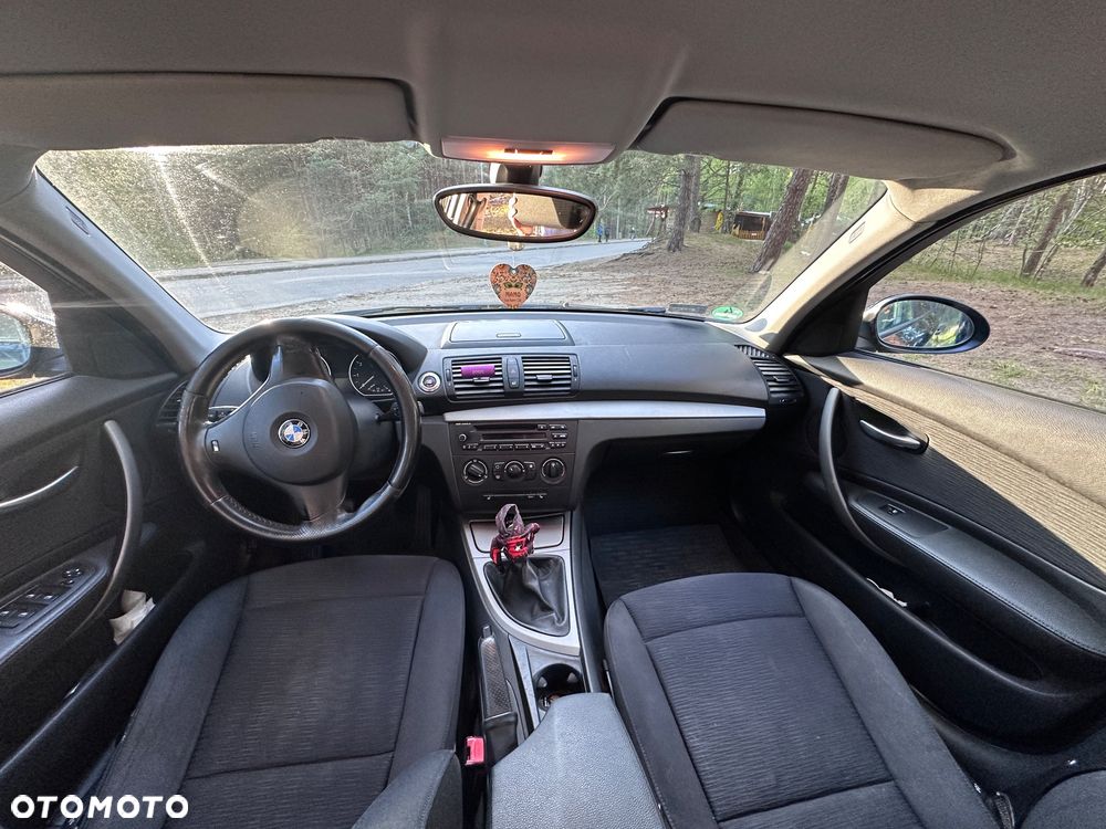 BMW Seria 1 - 22