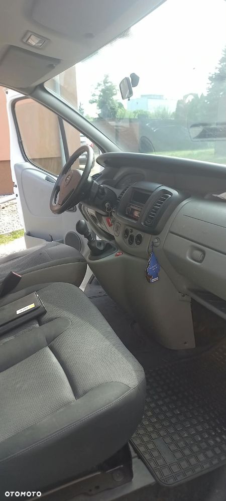 Opel Vivaro - 2