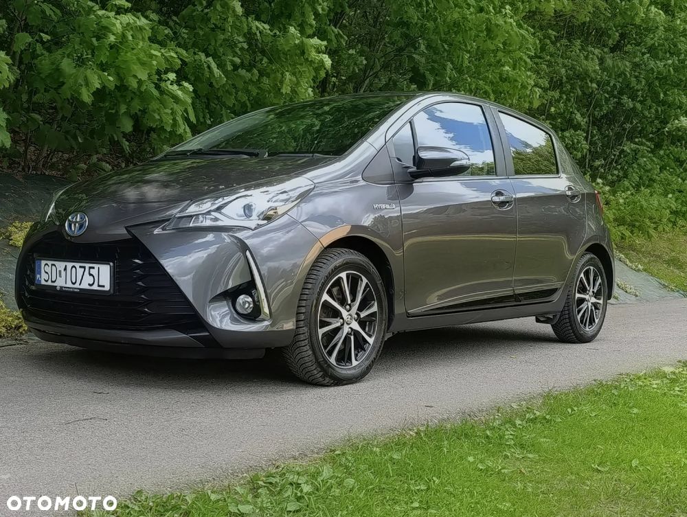 Toyota Yaris Hybrid 100 Premium - 34