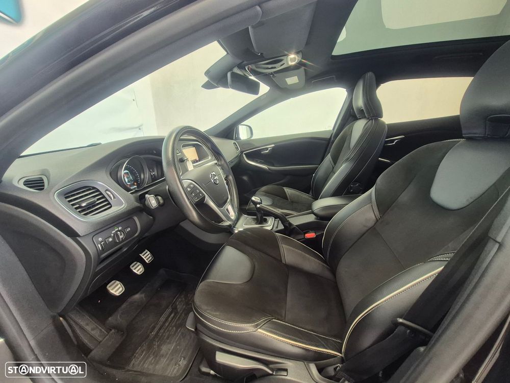 Volvo V40 2.0 D2 R-Design - 11