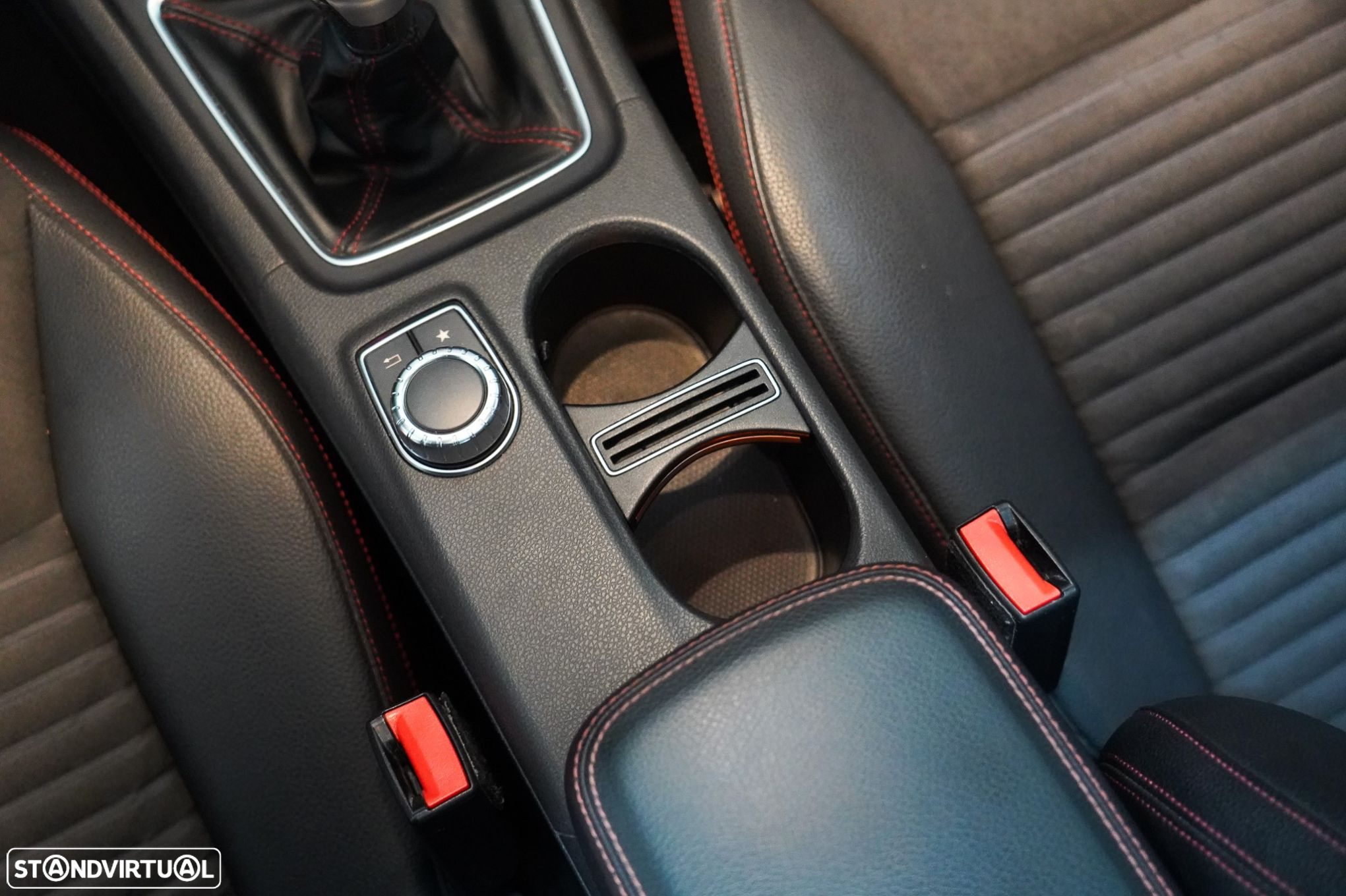 Mercedes-Benz CLA 180 d AMG Line - 16