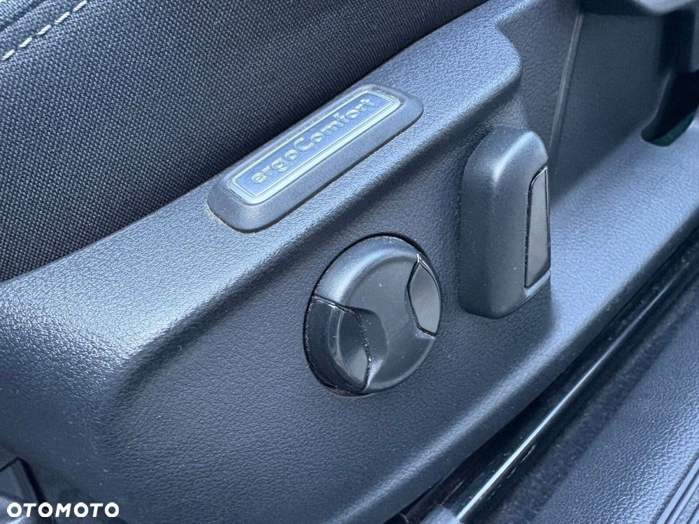 Volkswagen Passat - 19