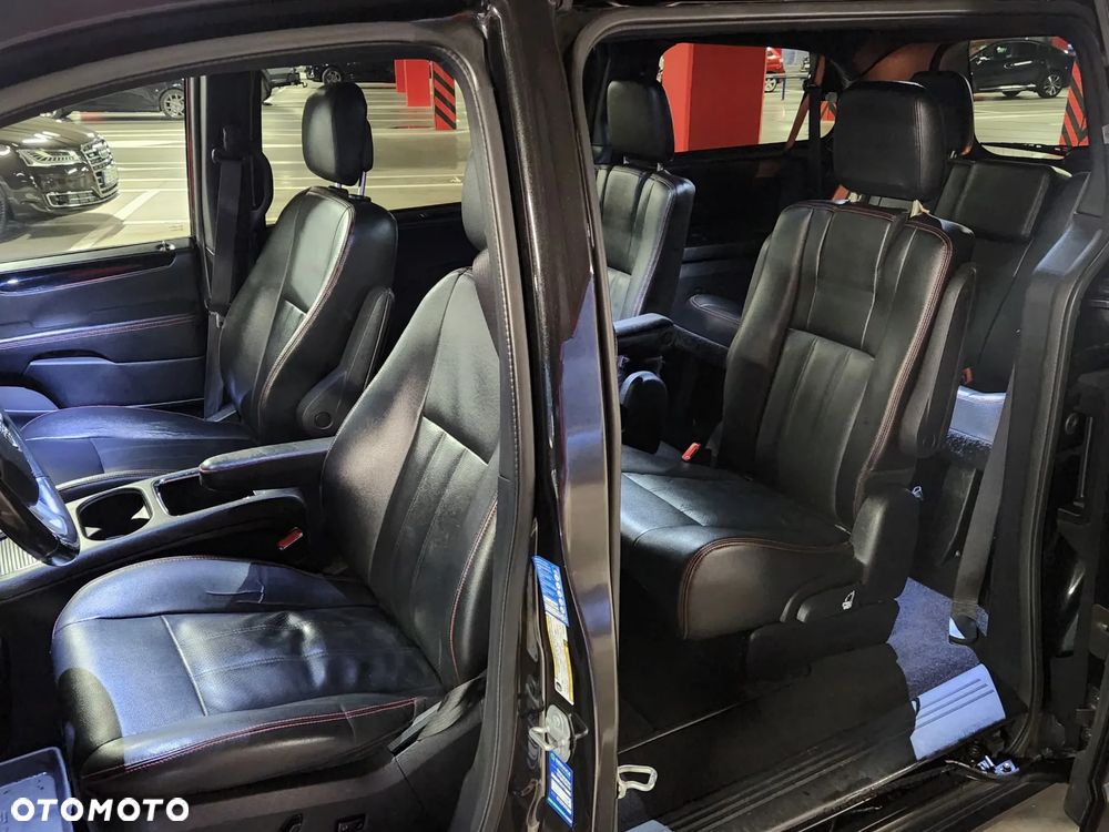 Dodge Grand Caravan 3.6 R/T - 14