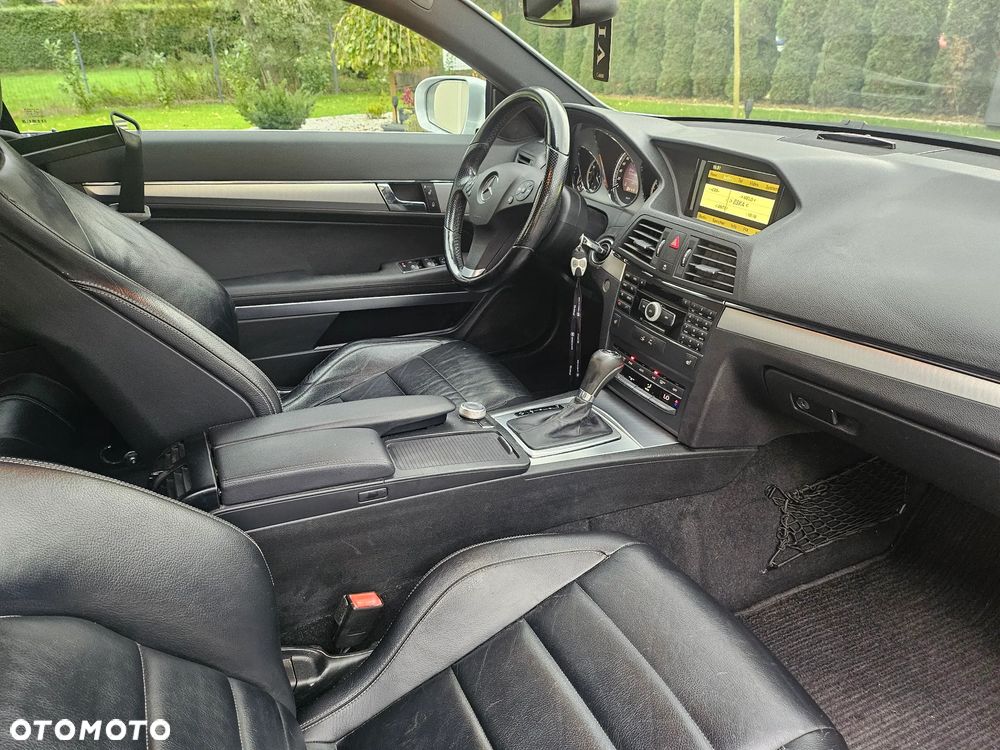 Mercedes-Benz Klasa E 250 CGI BlueEFFICIENCY Automatik Prime Edition - 28