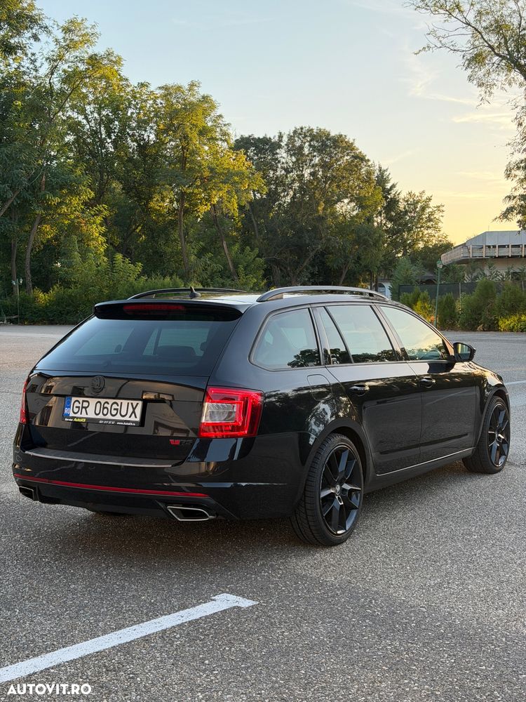 Skoda Octavia 2.0 TDI DSG RS - 11