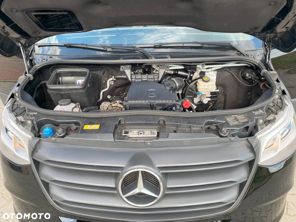 Mercedes-Benz Sprinter - 9