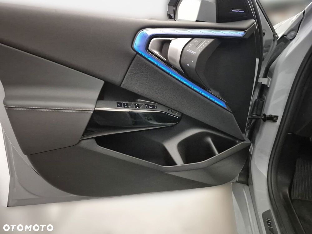 BMW X3 xDrive20 mHEV - 12
