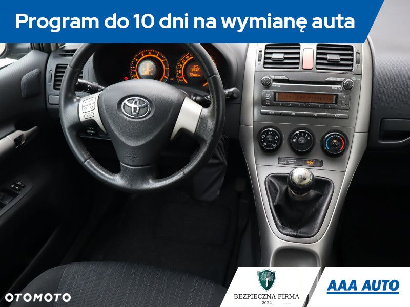 Toyota Auris - 8