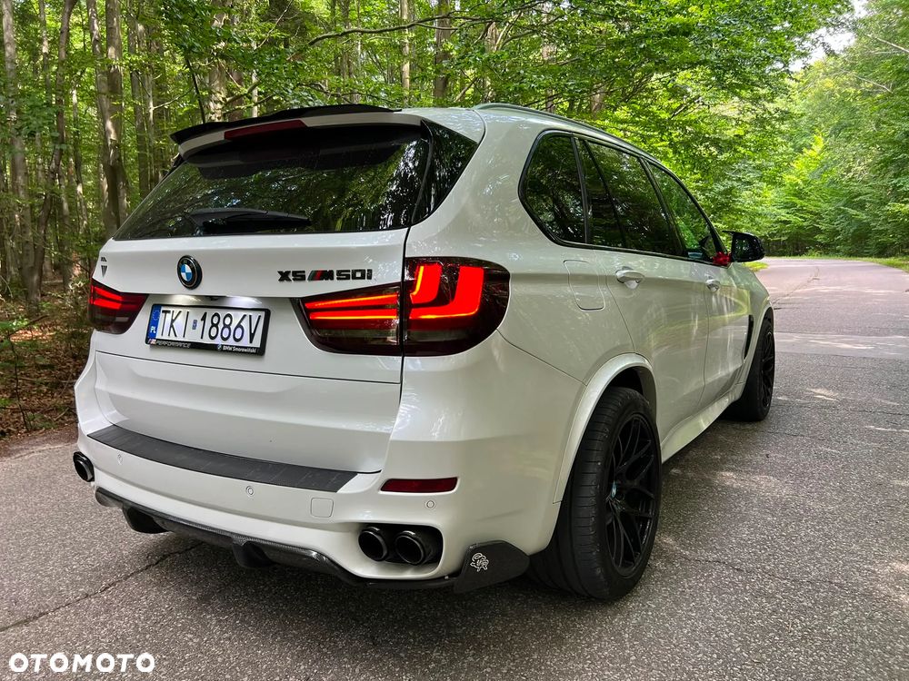 BMW X5 M M50i - 6