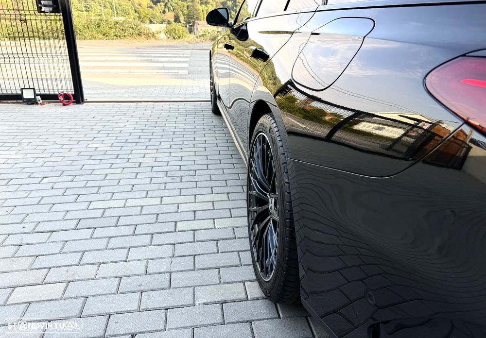 Mercedes-Benz E 300 e AMG Line - 14