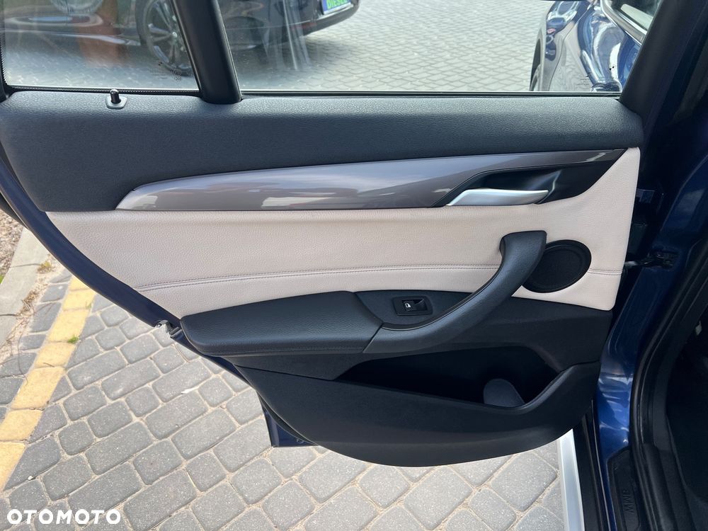 BMW X1 sDrive20i Advantage sport - 19