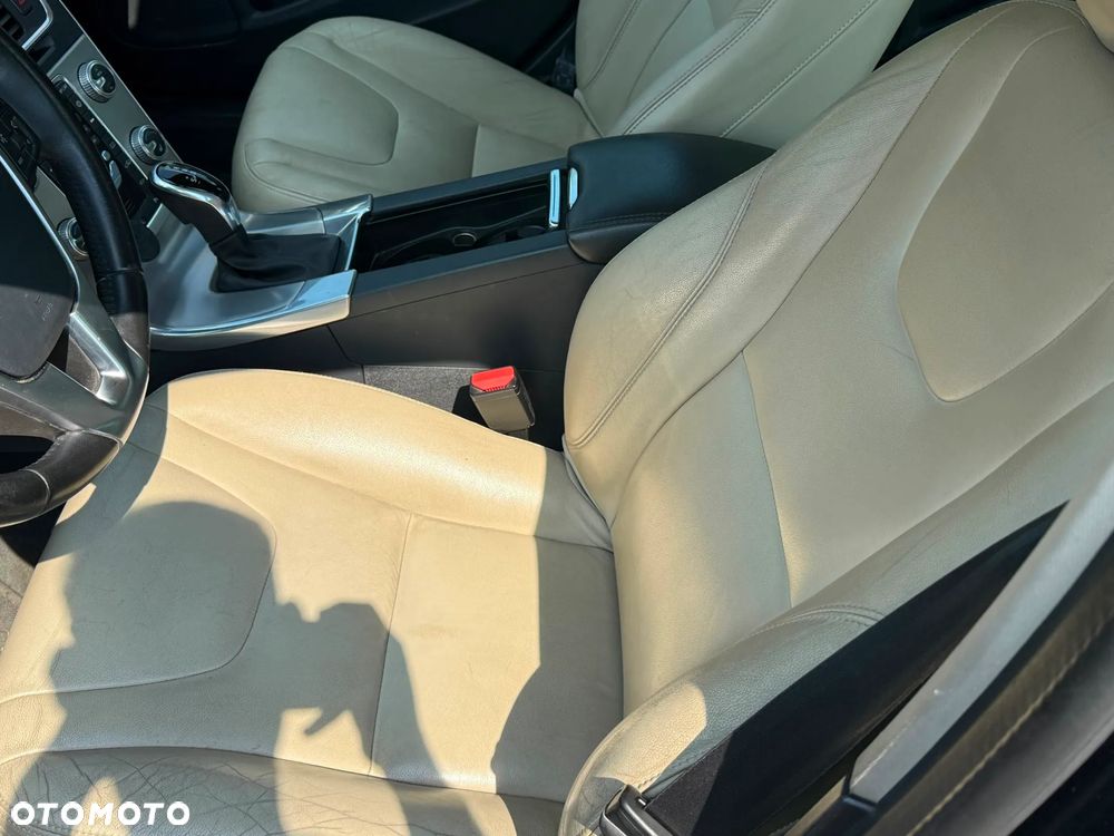 Volvo S60 D3 Drive-E Summum - 11