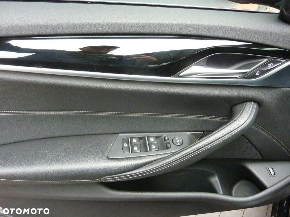 BMW Seria 5 - 35