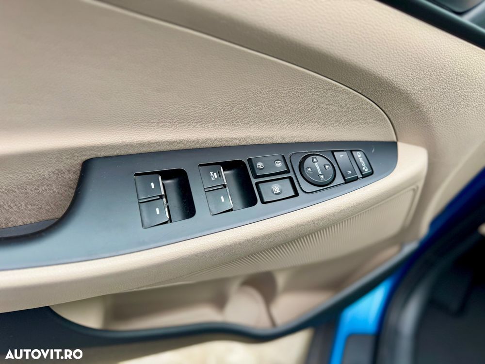 Hyundai Tucson blue 1.7 CRDi 2WD DCT Premium - 12