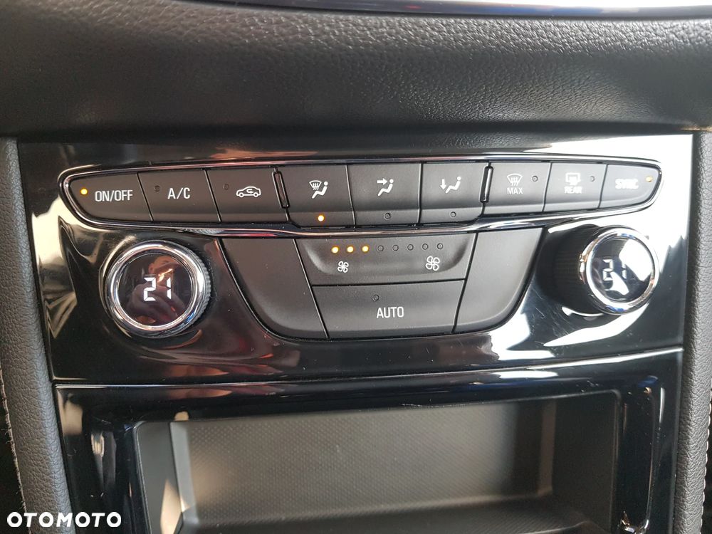 Opel Astra 1.2 T Business Elegance S&S - 20