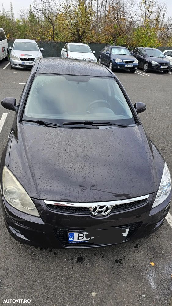 Hyundai i30 1.6 CRDi CLASSIC - 1
