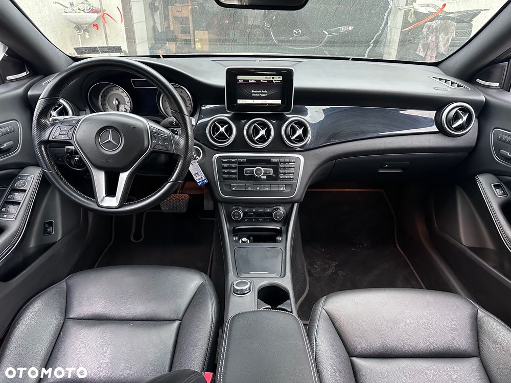 Mercedes-Benz CLA 250 4Matic 7G-DCT AMG Line - 14
