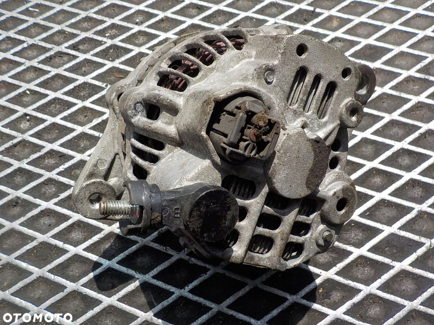 SUZUKI SWIFT MK6 1.3 B ALTERNATOR - 2