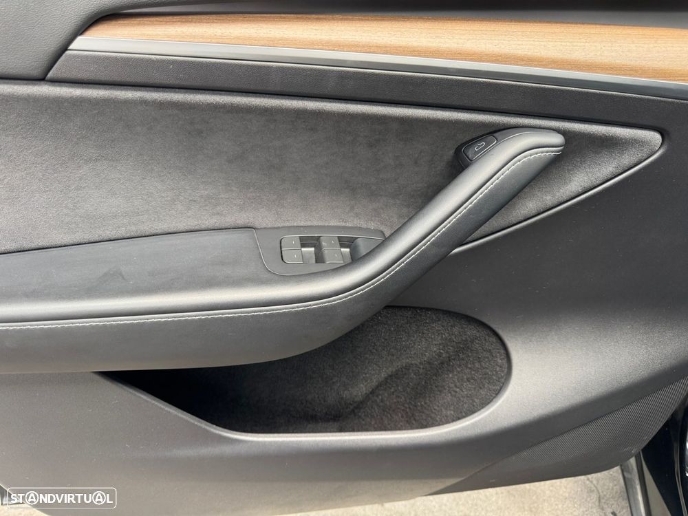 Tesla Model Y Tração Traseira - 15