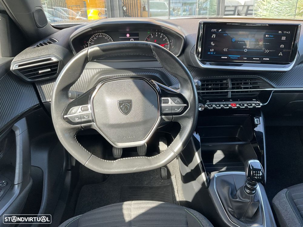 Peugeot 2008 1.2 PureTech Active Pack - 27