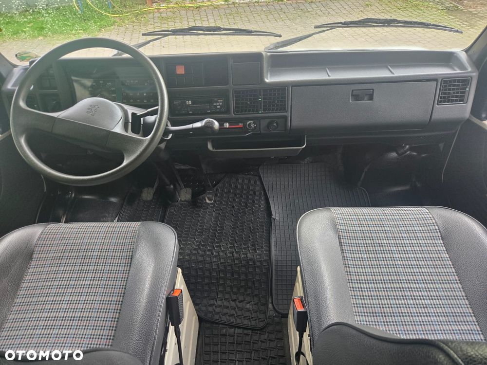 Peugeot J5 - 21