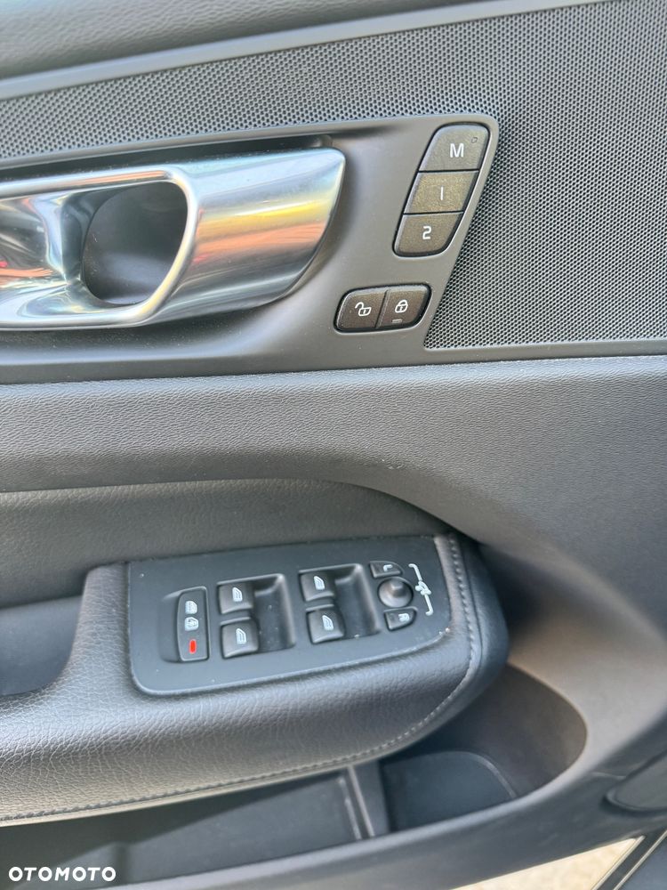 Volvo XC 60 D4 Inscription - 22