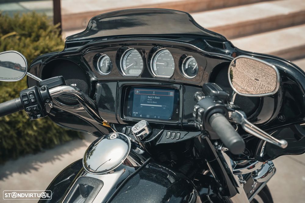 Harley-Davidson FLHT FLHTK - 12