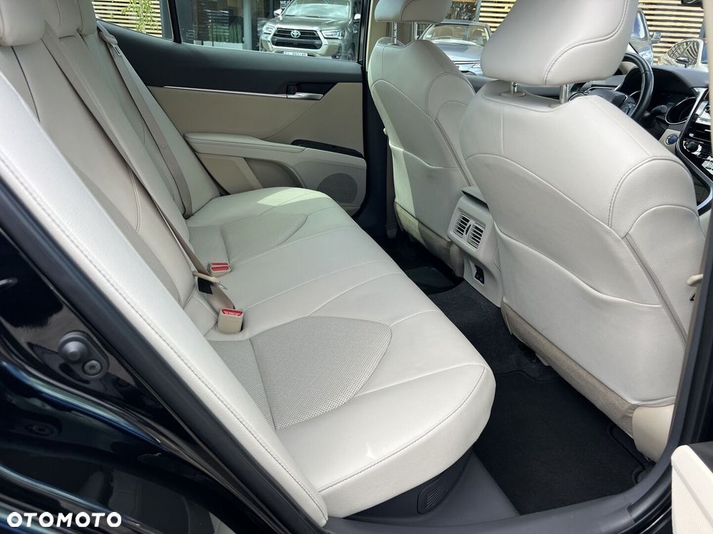 Toyota Camry 2.5 Hybrid Executive CVT - 25