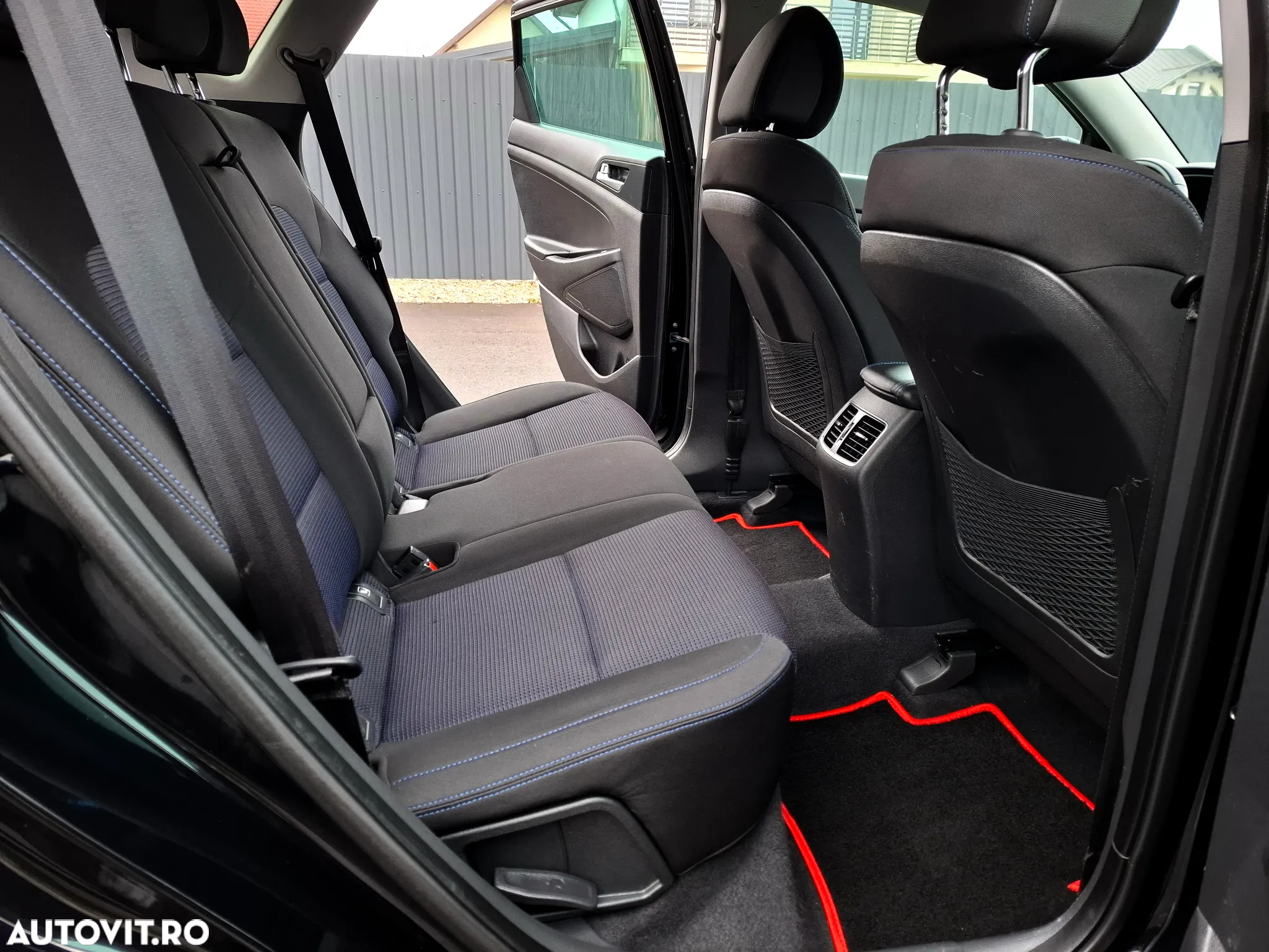 Hyundai Tucson blue 1.7 CRDi 2WD Intro Edition - 6