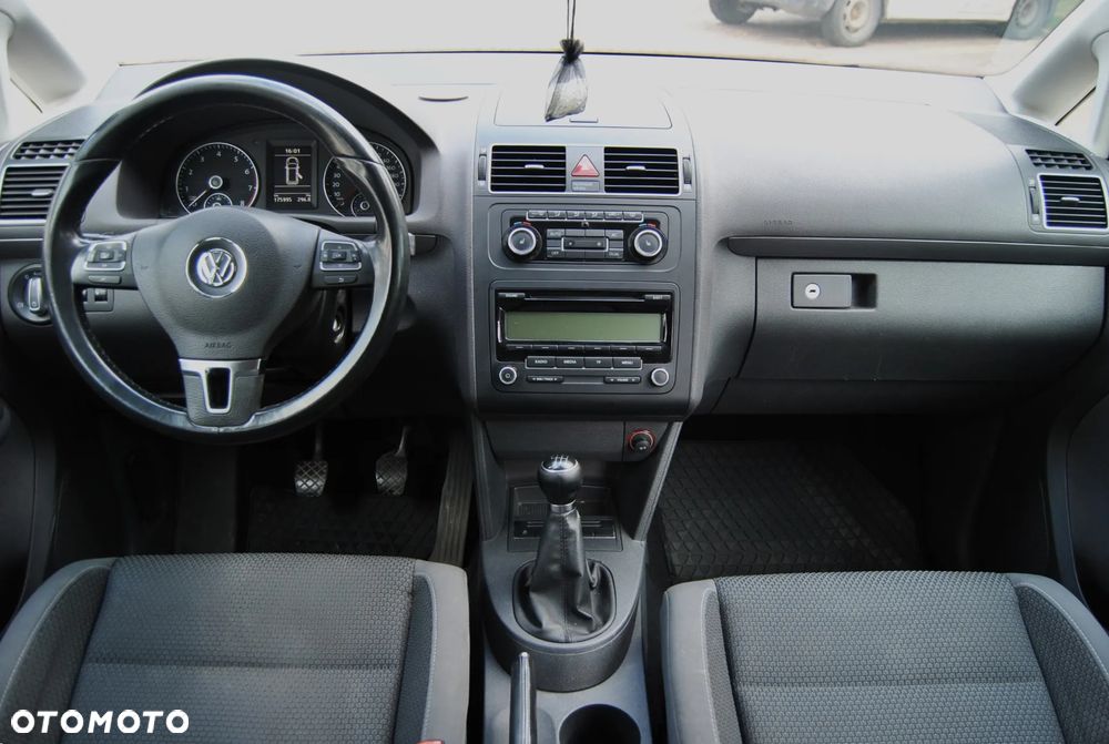 Volkswagen Touran - 9
