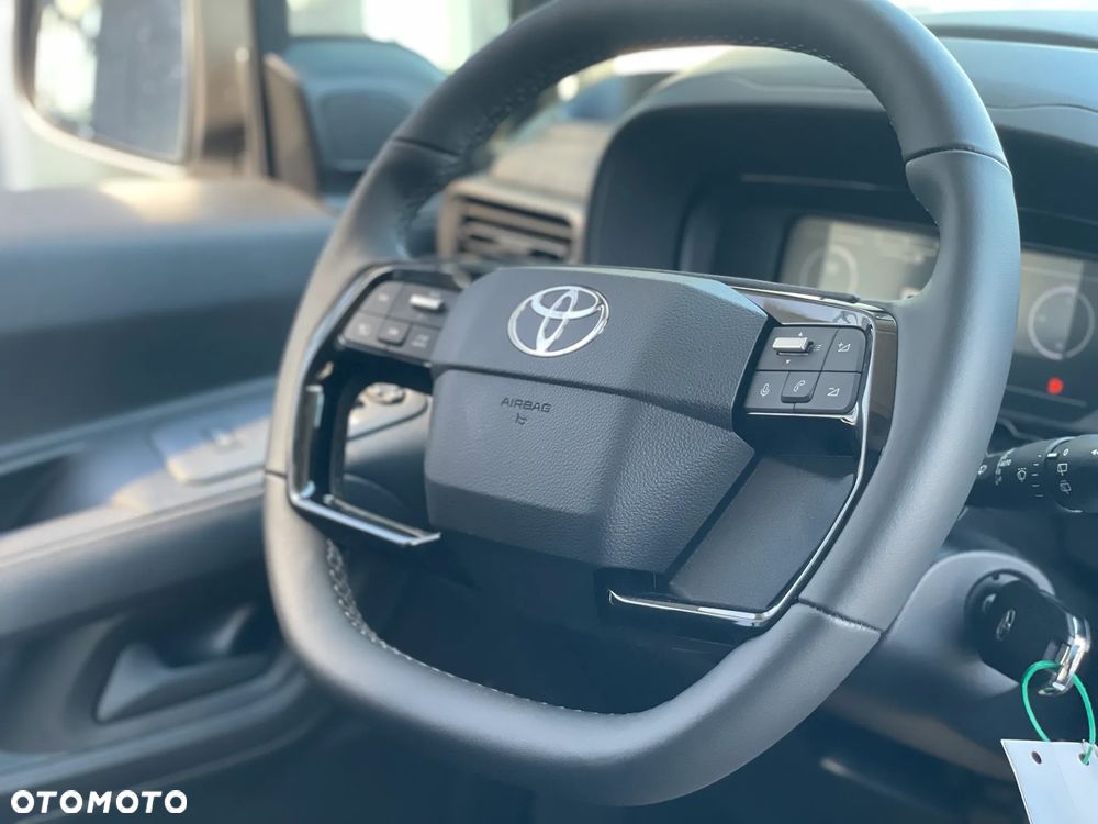 Toyota Proace City - 17