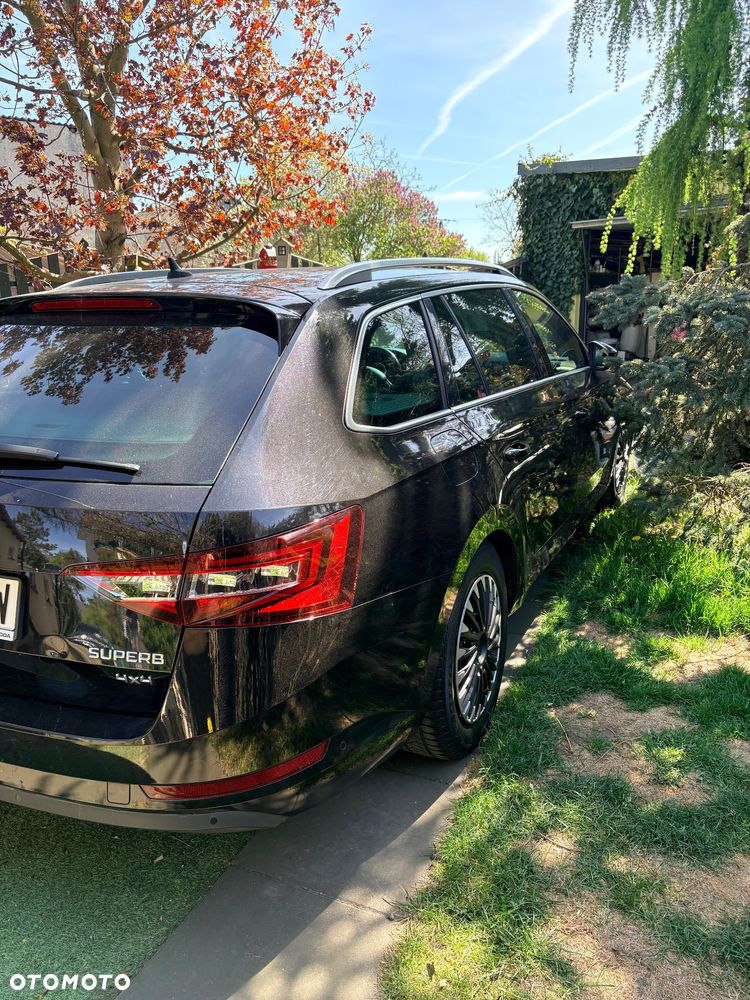 Skoda Superb 2.0 TDI 4x4 L&K DSG - 13
