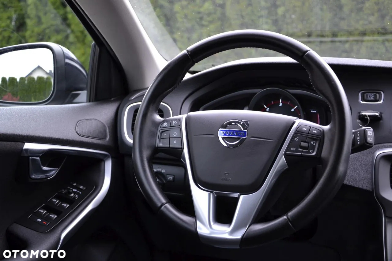 Volvo V40 D2 Drive-E Summum - 11