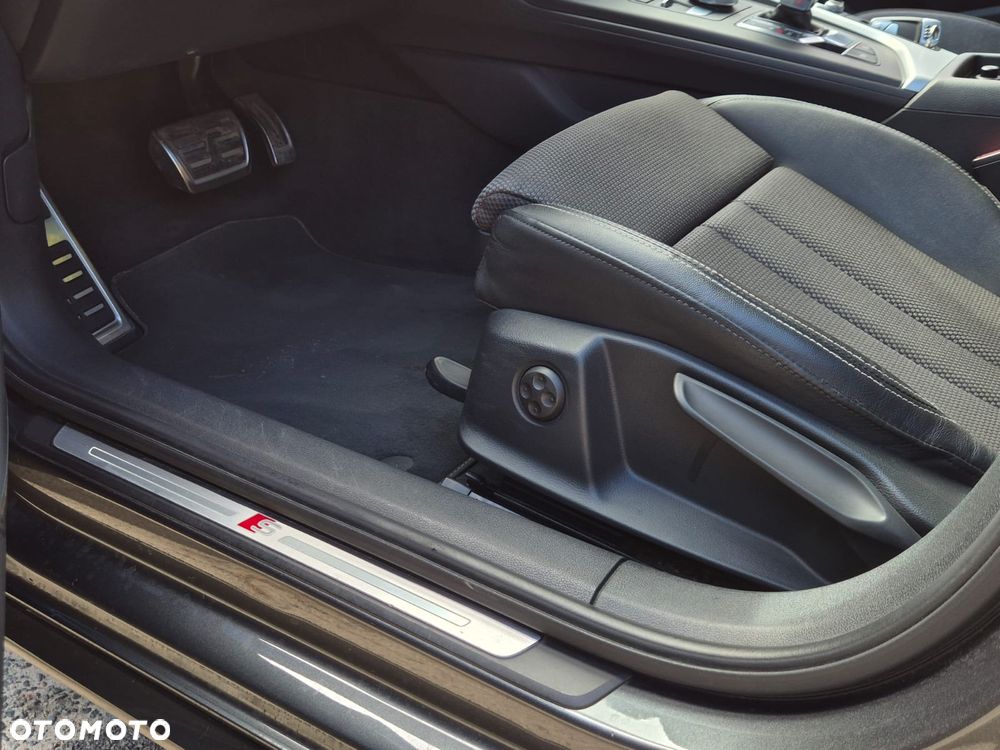 Audi A4 Avant 40 TFSI S tronic S line - 32