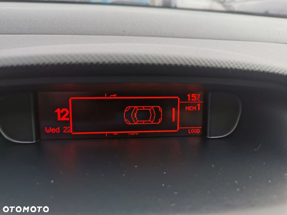 Peugeot 308 SW e-HDi FAP 110 Stop&Start Family - 23