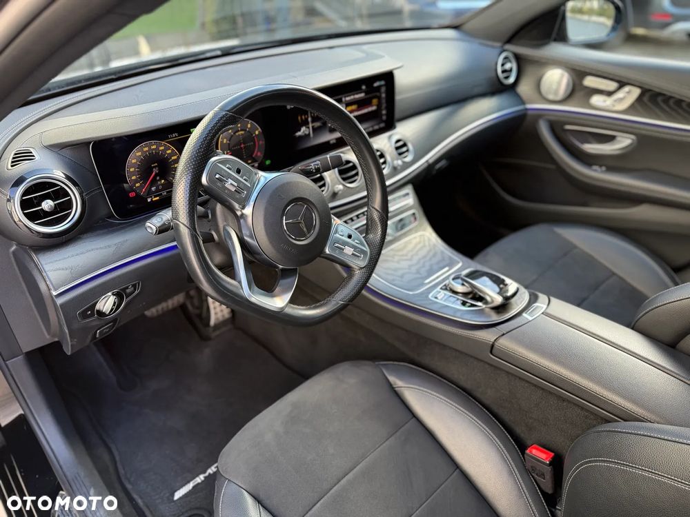 Mercedes-Benz Klasa E 300 AMG - 11