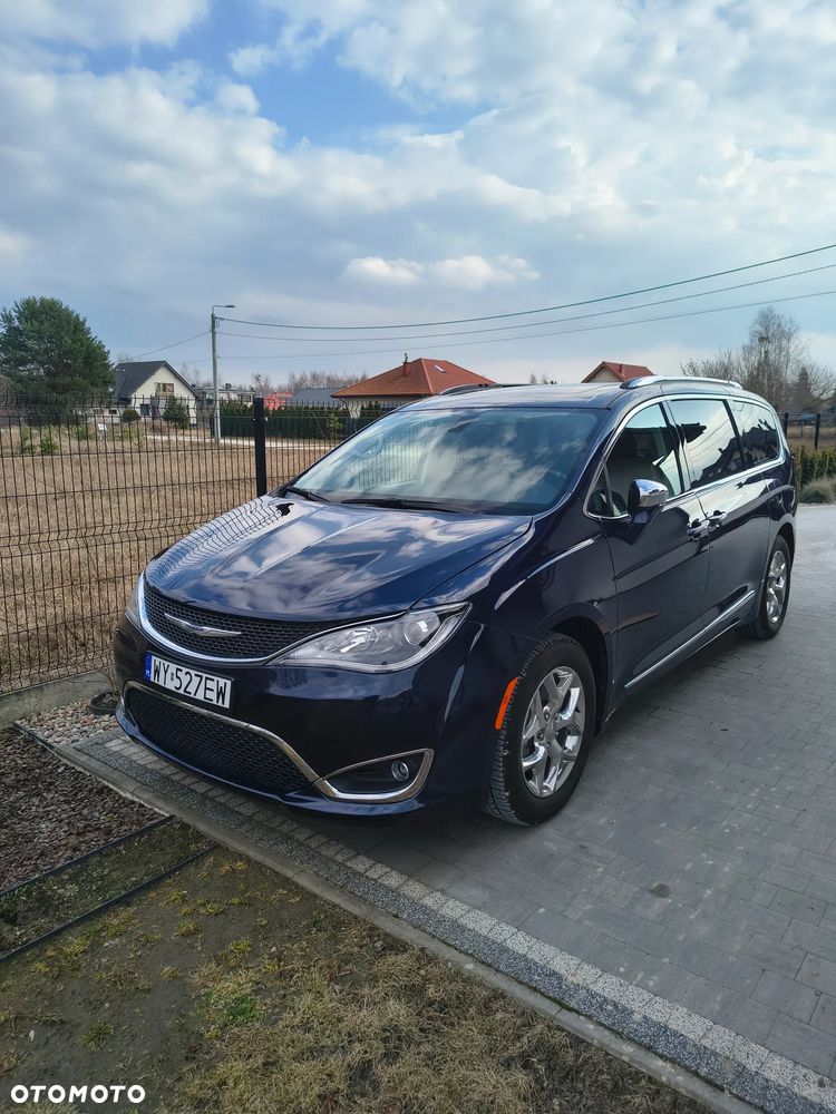 Chrysler Pacifica - 38