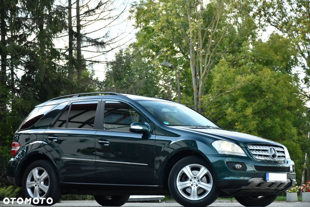 Mercedes-Benz ML 320 CDI 4Matic 7G-TRONIC DPF Edition 10 - 16