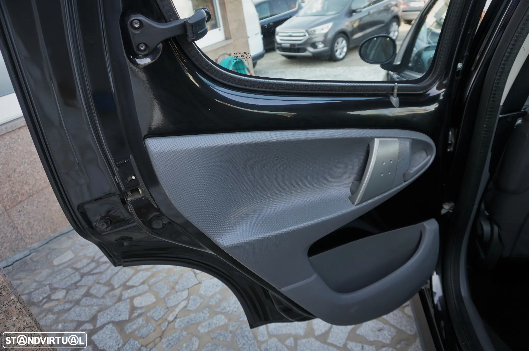 Peugeot 107 1.0 Trendy - 13