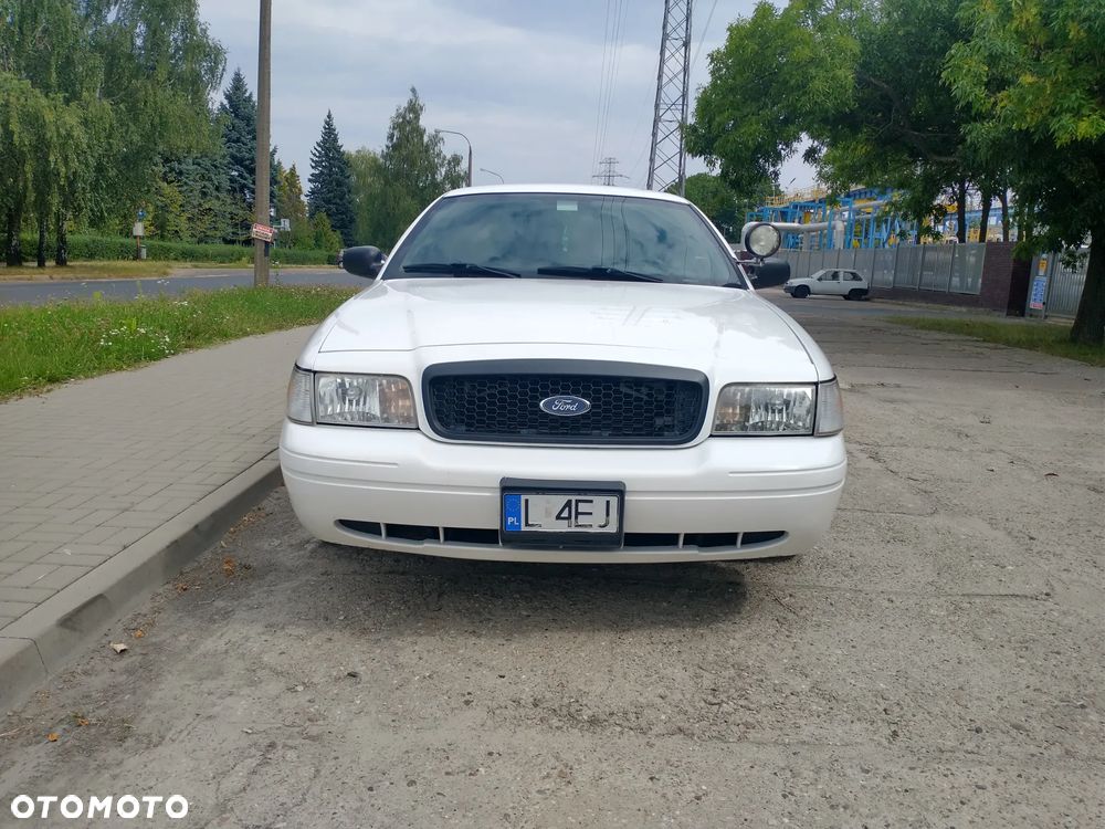 Ford Crown - 13