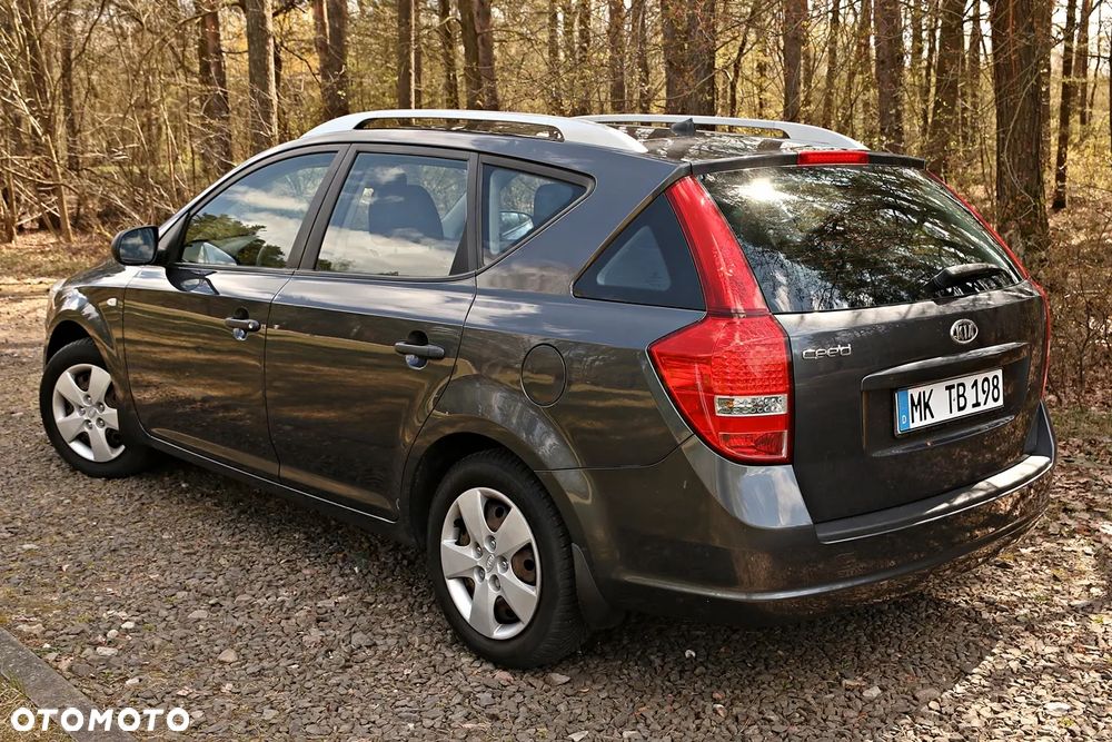 Kia Ceed 1.4 CVVT Attract - 26