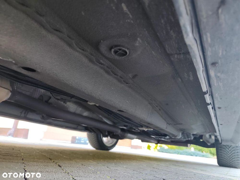 Mitsubishi Lancer 1.8 CVT Intense - 31