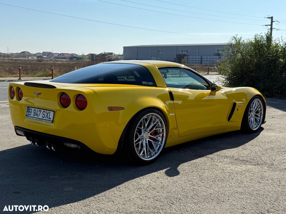 Chevrolet Corvette - 6
