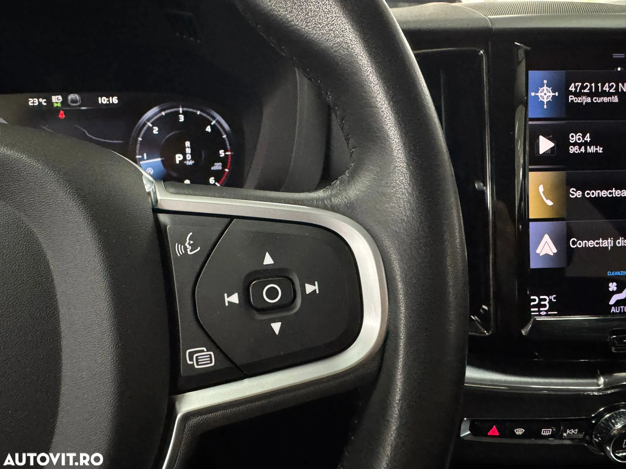 Volvo XC 60 B4 D AWD Geartronic Momentum Pro - 21